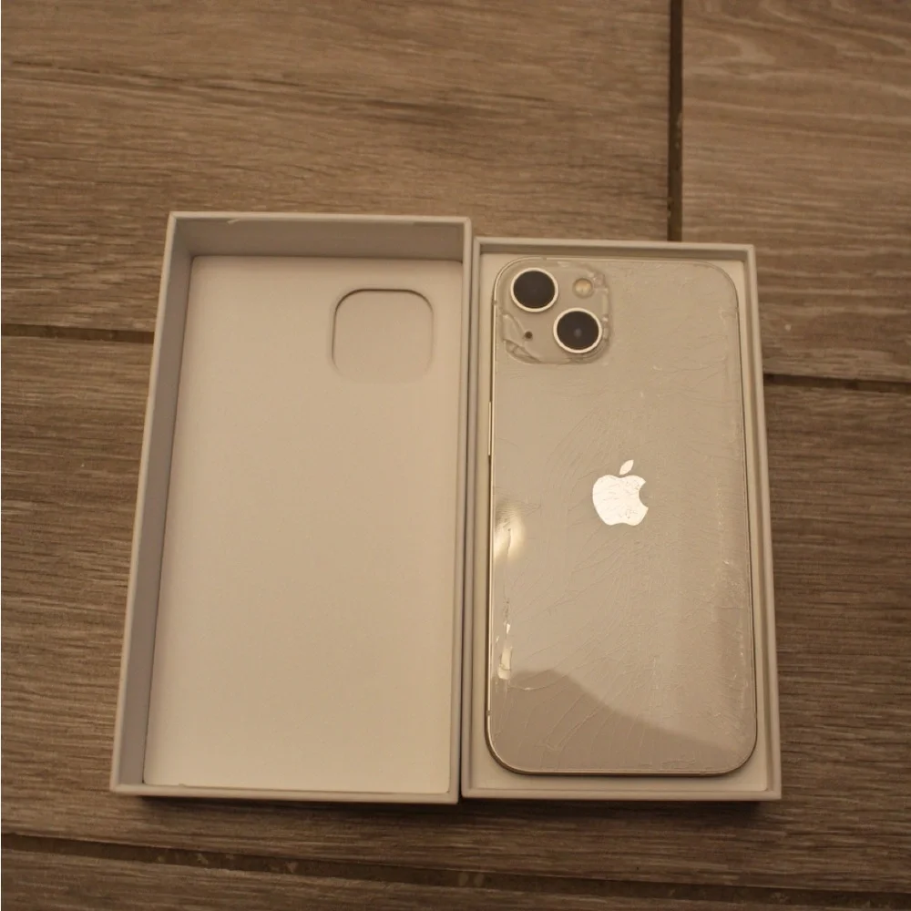 Apple iPhone 13 256GB White Optimized Battery Charging Bluetooth Wi-Fi NFC